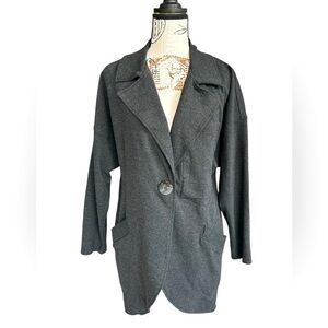 Cabi women’s blazer like jacket with tail and scoop hemline size small